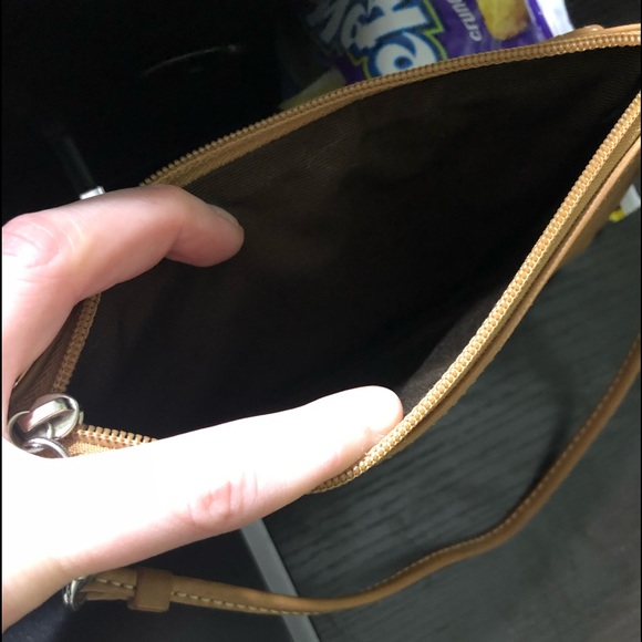 Coach wristlet - Picture 4 of 4